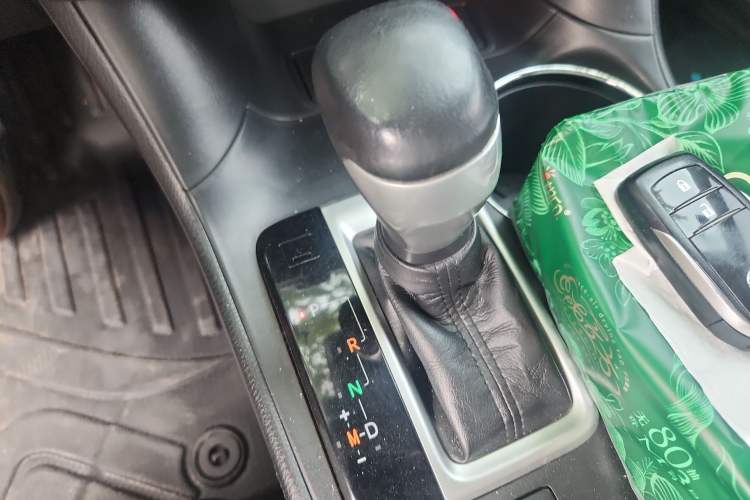 Used Toyota Highlander 2018 2.0T Four-Wheel Drive Luxury Edition 7 Seats China V Emission Standard
