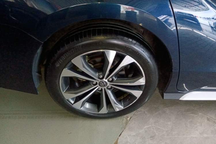 Used Toyota Granvia 2023 2.5L Hybrid Flagship VIP Edition
