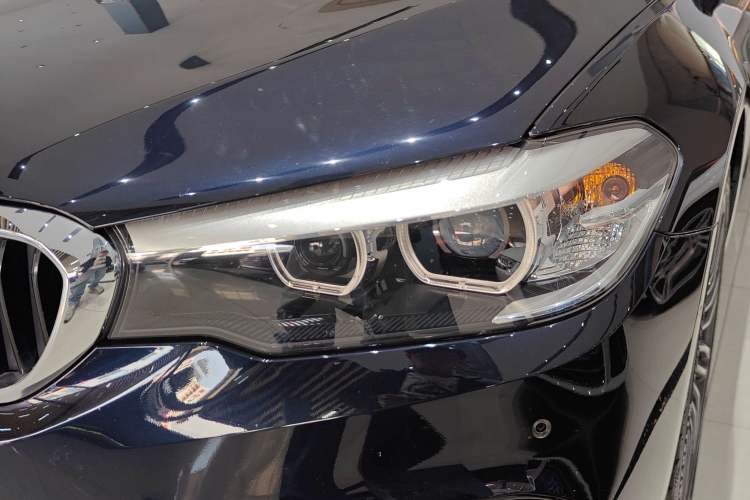 Used BMW 5 Series 2018 Restyled 530Li Leading Edition M Sport Package