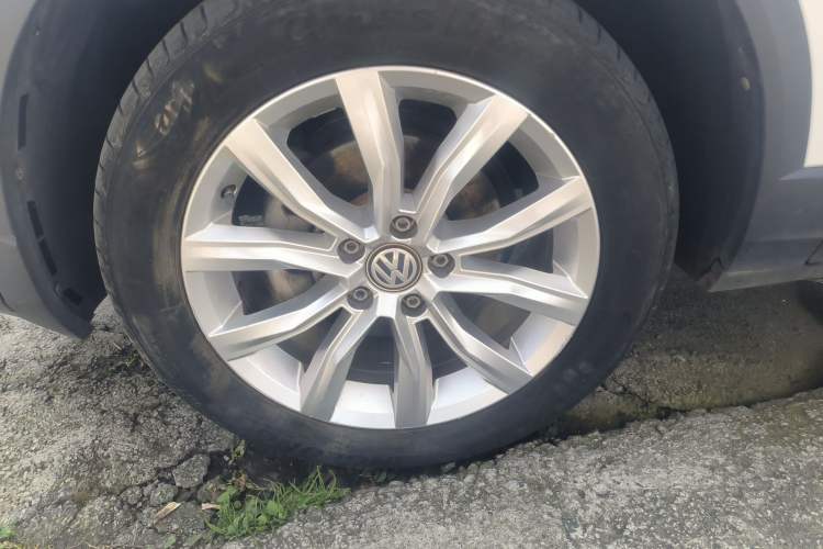 Used Volkswagen T-ROC 2020 280TSI DSG Two-Wheel-Drive Elite Version
