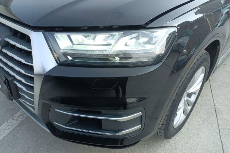 Used Audi Q7 2019 45 TFSI Comfort Model
