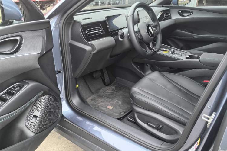 Used BYD Seal 06 New Energy 2025 DM-i Smart Drive 120KM Deluxe Model
