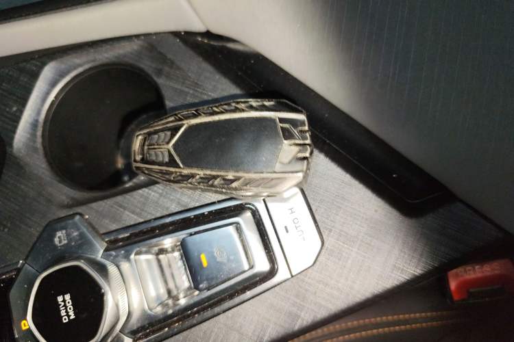 Used Changan UNI-V 2022 1.5T Prestige Version