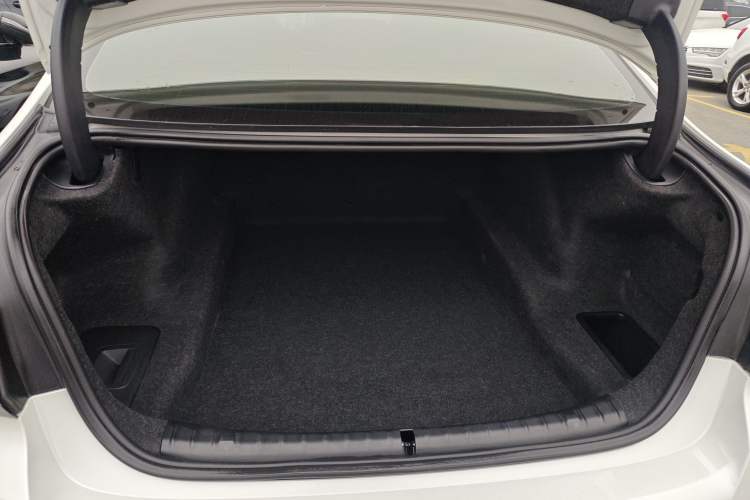 Used BMW 5 Series 2022 Second Facelift 530Li Leading Edition M Sport Package
