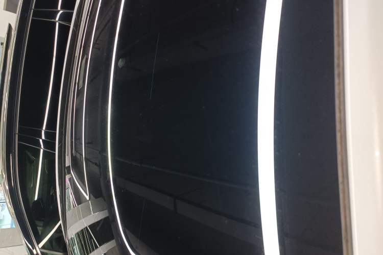 Used Tesla Model Y 2025 Long-Range All-Wheel-Drive Version