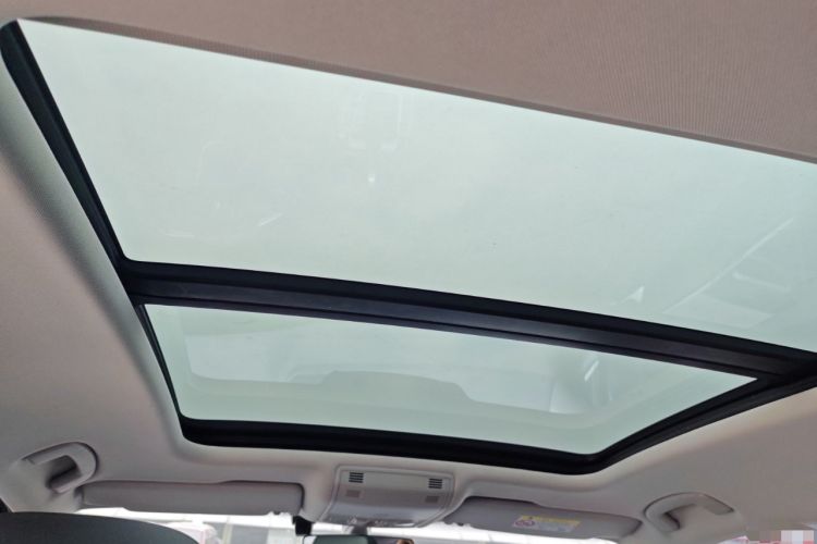 Used Volkswagen Magotan 2023 2 Million Units Limited Edition 330TSI DSG Leading Version
