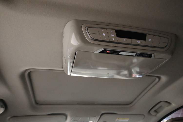 Used Buick GL8 2018 ES 28T Comfort Model China VI Standard
