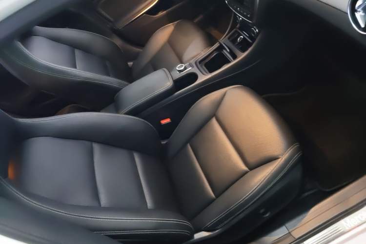 Used Mercedes-Benz GLA 2015 GLA 220 4MATIC Luxury Model