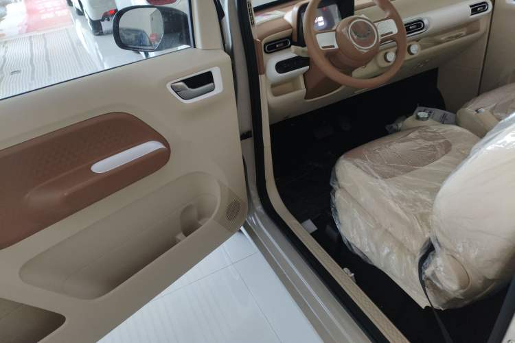 Used Wuling Hongguang MINIEV 2024 3rd Generation 215km Youth Edition