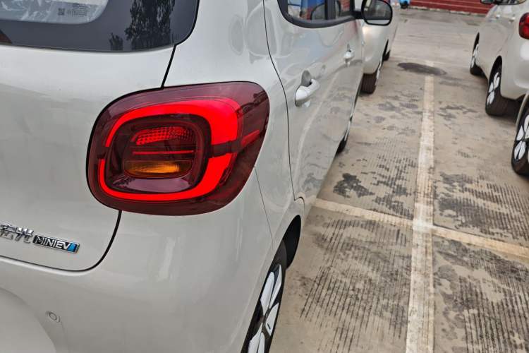 Used Wuling Hongguang MINIEV 2025 Four-Door Version Advanced Edition
