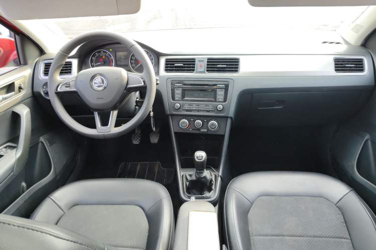 Used Skoda Rapid Spaceback 2014 1.6L Manual Enjoyment Edition