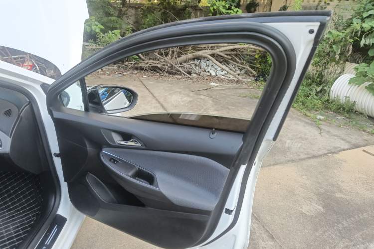 Used Chevrolet Cruze 2018 Redline 320 Automatic Pioneer Edition