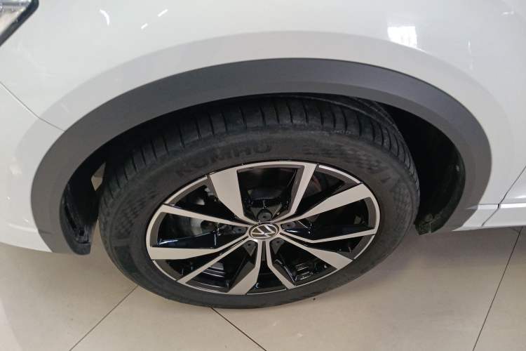 Used Volkswagen T-ROC 2023 300TSI DSG Two-Wheel-Drive Chen Guang Edition