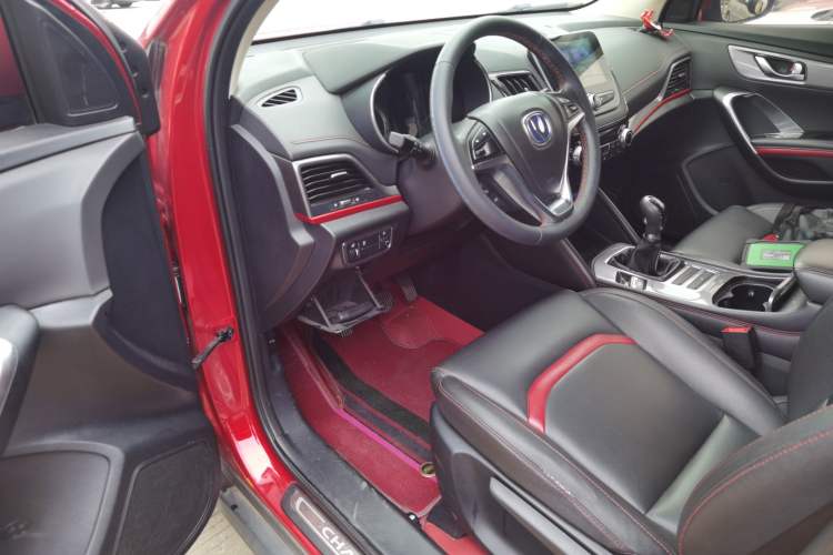 Used Changan CS55 2017 1.5T Manual Colorful Edition
