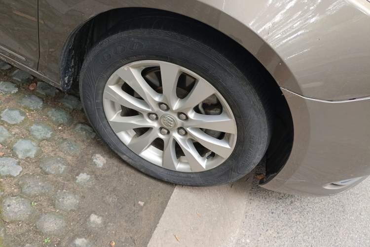 Used Buick LaCrosse 2013 2.4L SIDI Leading Comfort Version
