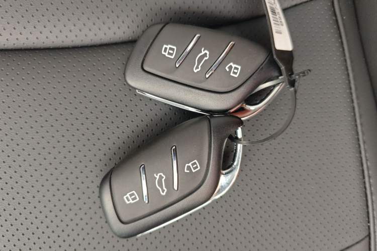 Used Roewe i5 2023 1.5L CVT Luxury Edition
