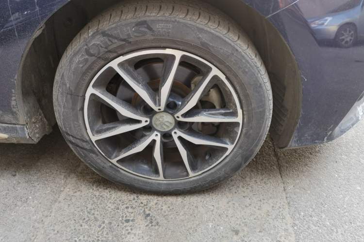 Used BYD Song MAX 2018 1.5T Automatic Smart Connect Elite Model with 6 Seats