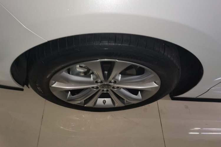 Used Toyota Sienna 2023 2.5L Hybrid Deluxe Edition
