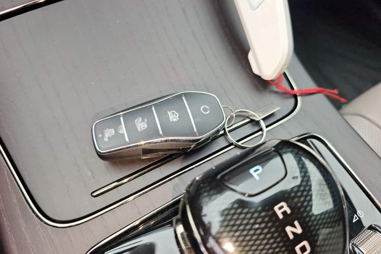 Used BYD Han 2025 DM-i Intelligent Driving Edition 125KM LiDAR Flagship Model
