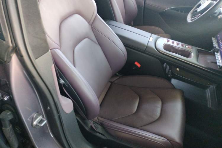 Used  SU7 2024 Four-Wheel-Drive Max Founder's Edition
