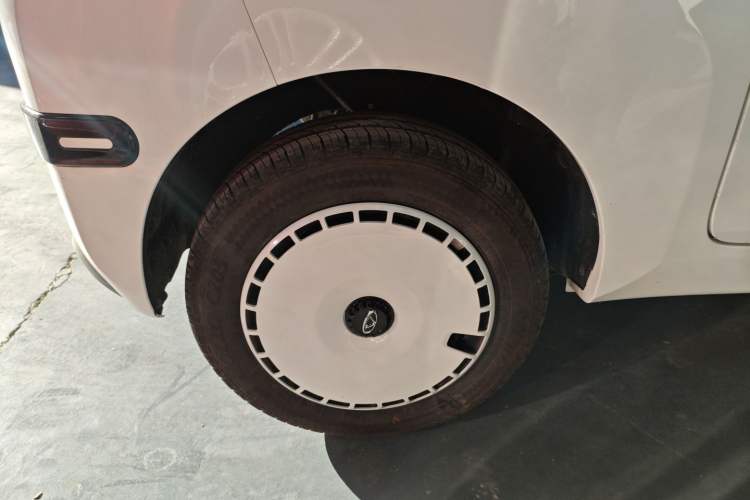 Used Chery QQ Ice Cream 2024 Edition Youth Version 205km Sundae