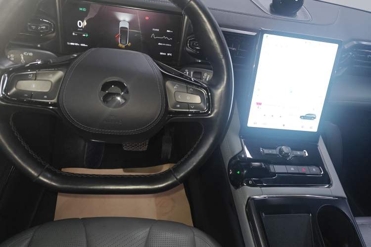 Used Nio ES8 2020 415 km Range 6-Seater Version