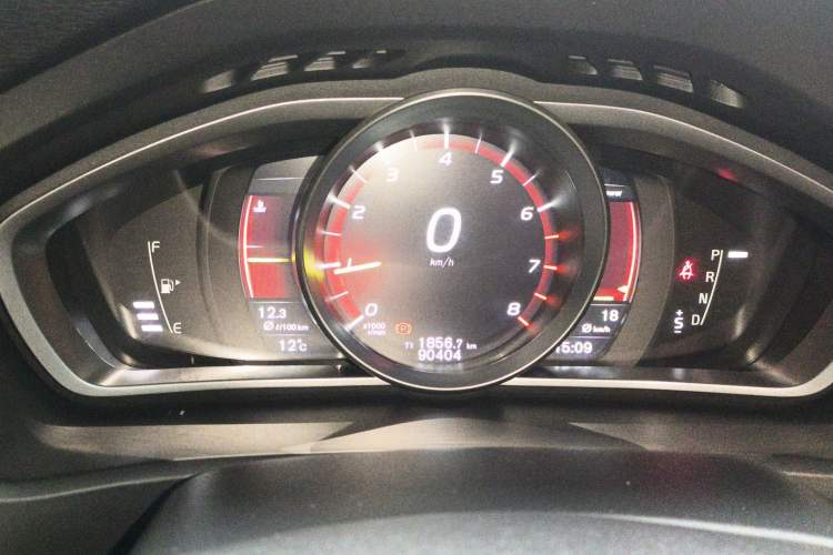 Used Volvo V40 2018 T3 Zhiya Edition