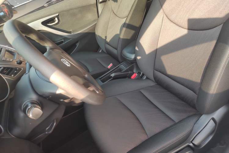 Used Hyundai Elantra 2016 1.6L Automatic Smart Version