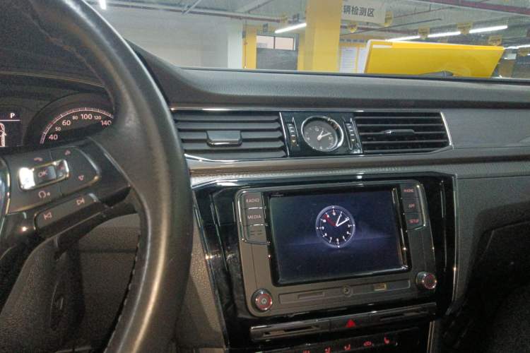 Used Volkswagen Passat 2017 330TSI DSG Luxury Edition
