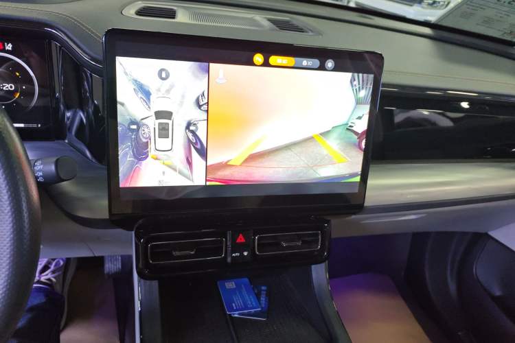 Used GAC Trumpchi GS8 2022 Double-Energy Series 2.0TM Two-Wheel Drive Prestige Edition (6 Seats)
