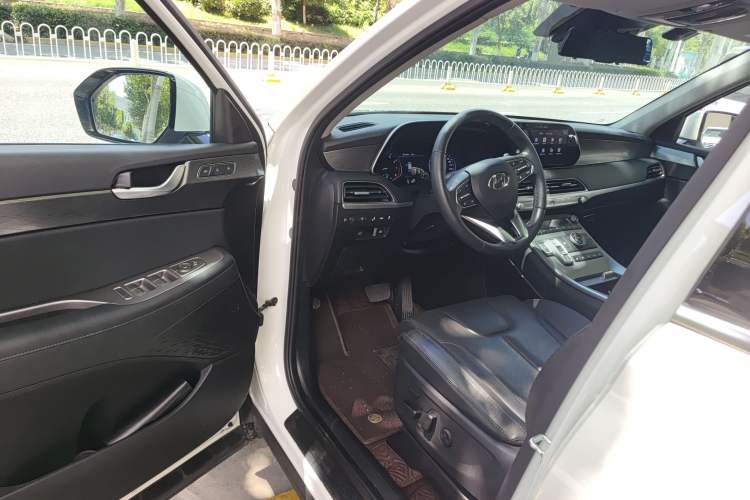 Used Hyundai Palisade 2021 3.5L Automatic 4x4 GLS
