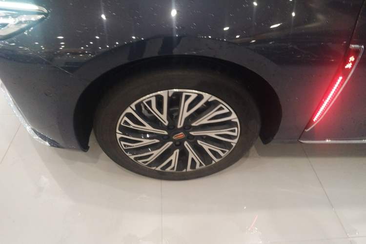 Used Hongqi H5 2023 2.0T Automatic Smart Connect Flagship Edition

