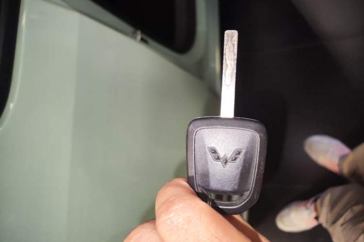 Used Wuling Hongguang MINIEV 2021 Macaron Premium Model – Lithium Iron Phosphate
