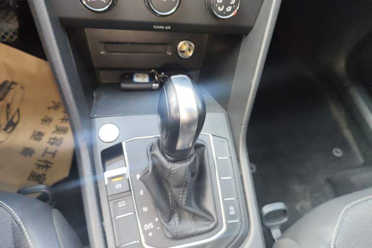 Used Volkswagen Tiguan L 2022 330TSI Automatic Two-Wheel Drive Comfort Edition
