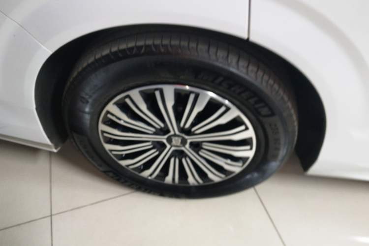 Used BYD Xia 2025 DM-i 1.5T 180km Excellence Model
