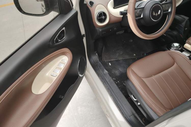 Used Wuling Bingo 2023 410 km Lingxi Deluxe Edition
