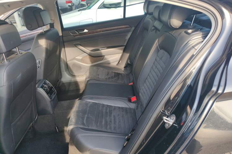 Used Volkswagen Magotan 2017 330TSI DSG Luxury Model
