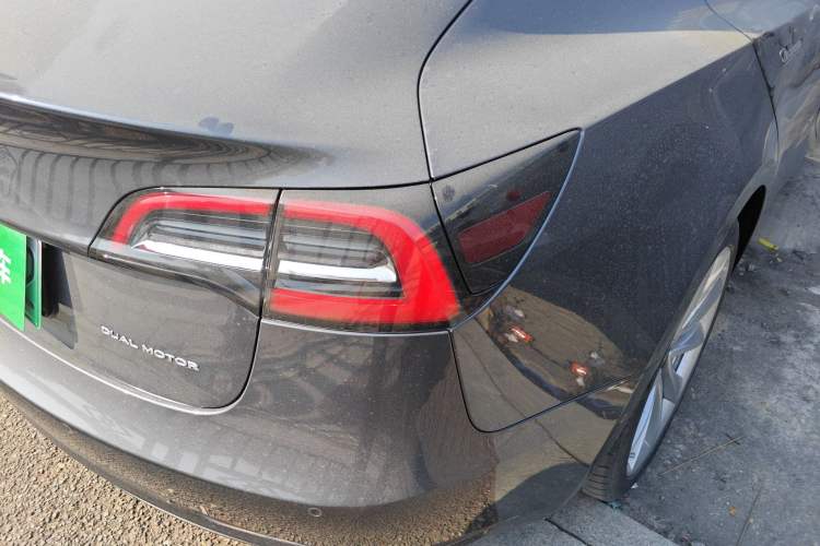 Used Tesla Model 3 2019 Long-Range All-Wheel-Drive Version