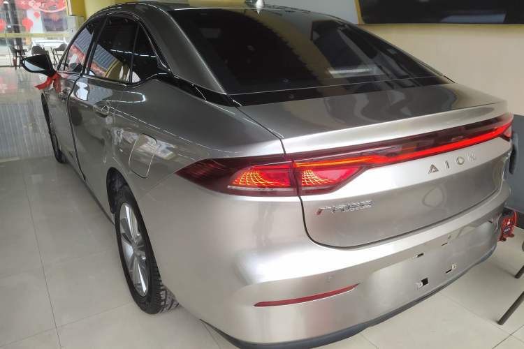 Used AION S 2023 Xuan 580 55.5 kWh Lithium Iron Phosphate