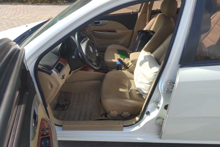 Used Buick Excelle 2013 1.5L Manual Luxury Model
