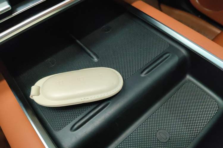 Used Li Auto L8 2023 Air model
