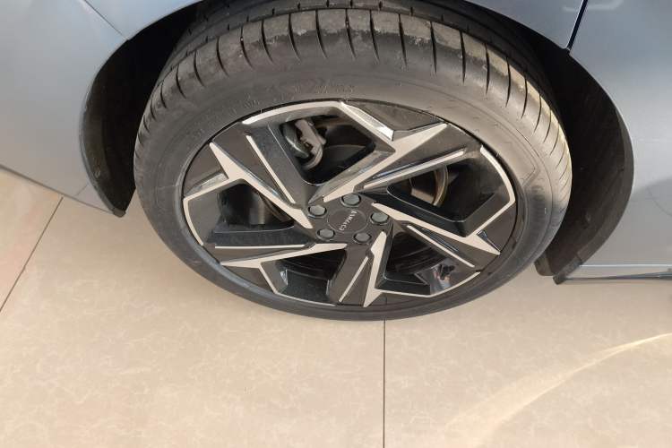 Used Lynk & Co 07 2024 EM-P 126 Long-Range Ultra
