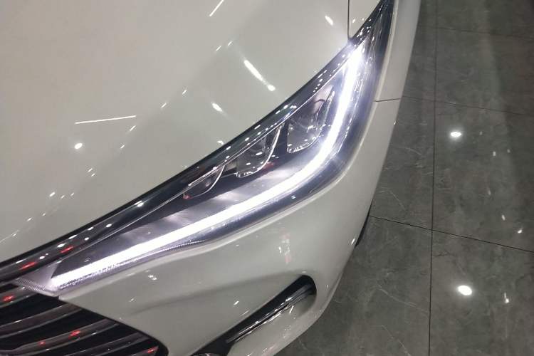 Used BYD Song MAX 2019 1.5T Automatic SmartConnect ZhiLian RuiDong Edition with 6 Seats China VI Standard
