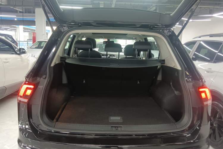 Used Volkswagen Tiguan L 2019 Revised Version 280TSI Automatic Two-Wheel Drive Panoramic Comfort Edition China VI Standard