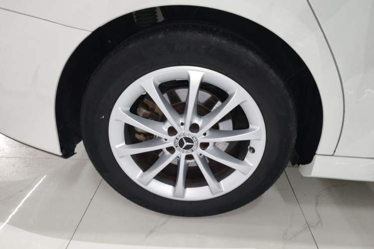 Used Mercedes-Benz A-Class 2021 A 200 L Sport Sedan Fashion Model
