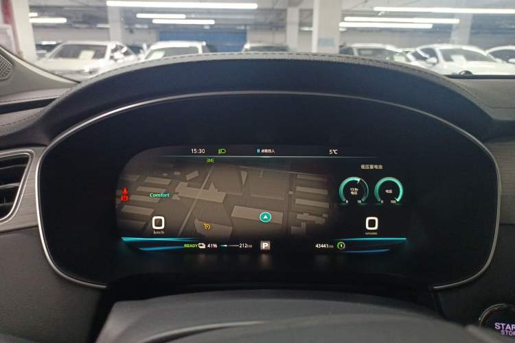 Used  ER6 2020 620 km Smart Edition
