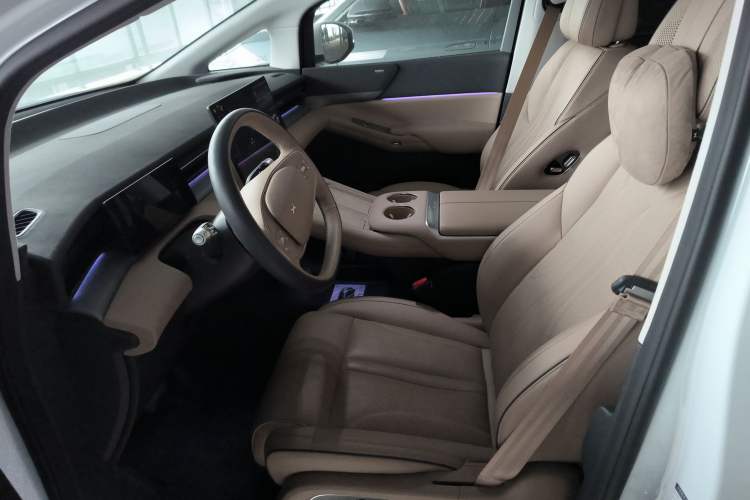 Used XPeng X9 2025 740 Ultra-Long Range Max