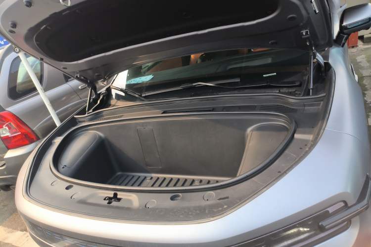 Used  E07 2025 All-Electric 4x4 90kWh Ultra High-Performance Edition
