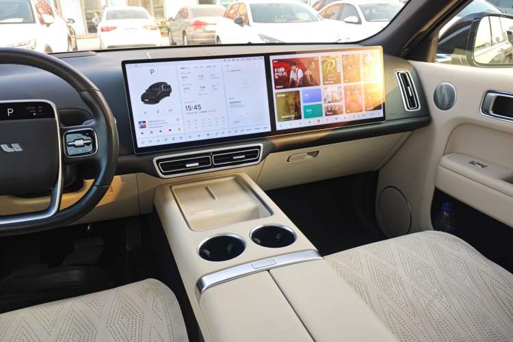 Used Li Auto L8 2023 Pro Model
