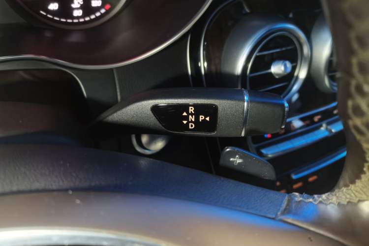 Used Mercedes-Benz GLC 2016 GLC 260 4MATIC Luxury Model